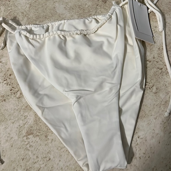 Good American TinyTies Bikini Bottom NWT size 4 - Picture 2 of 7